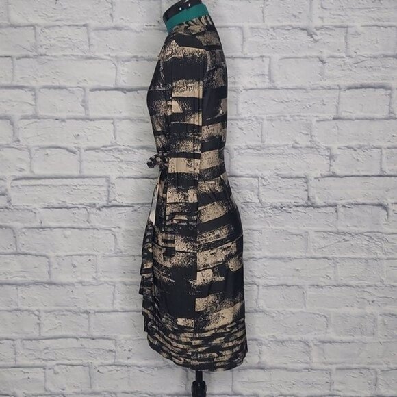 BCBGMAXAZRIA Alberta Womens Brown tan printed full wrap 3/4 sleeve dress Sz XS - Picture 5 of 9
